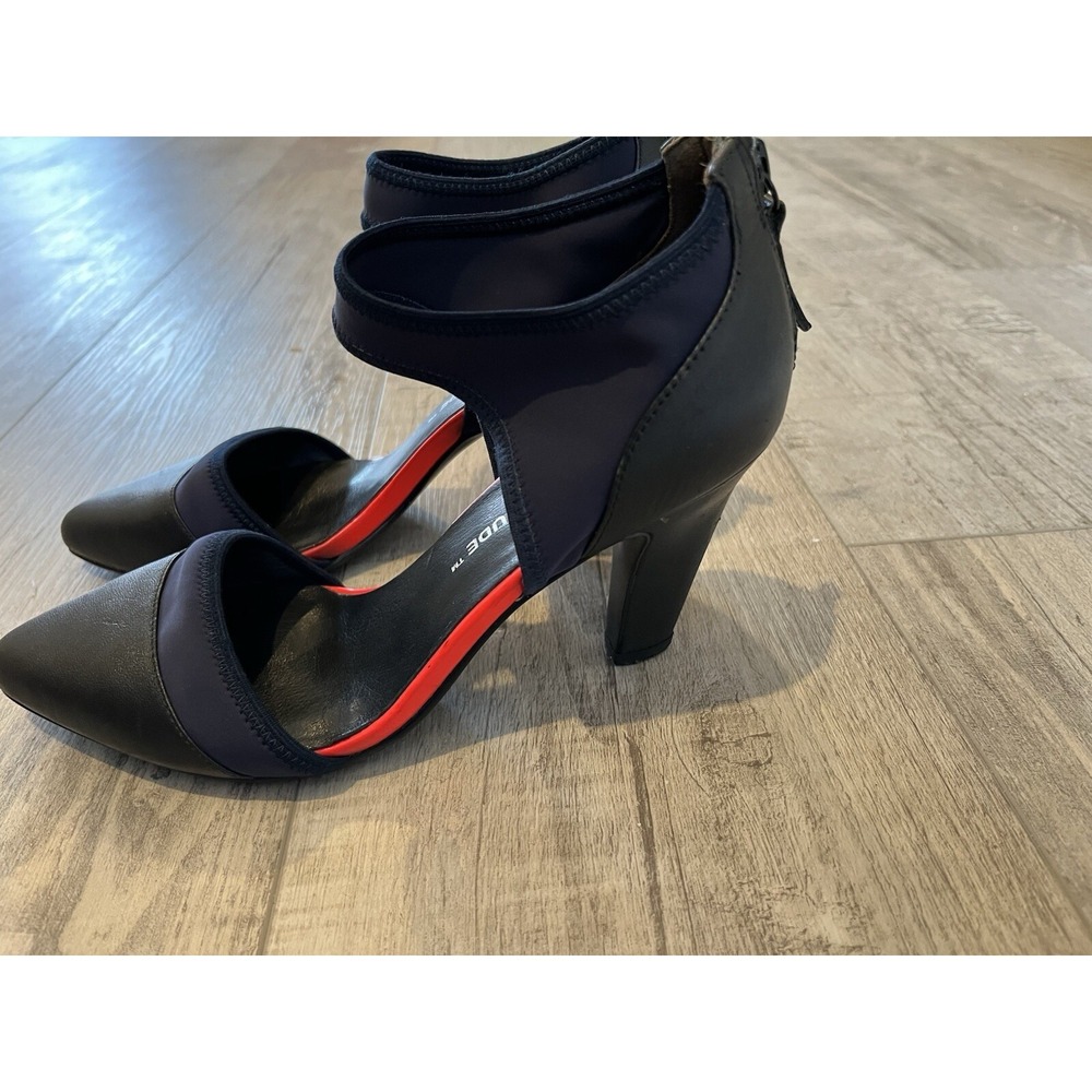 UN United Nude Pumps EU 36 US 6 Black And Blue With Glossy Red